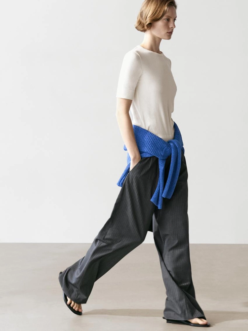 Футболка из хлопкового смесового материала