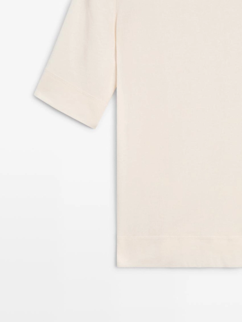 Футболка из хлопкового смесового материала