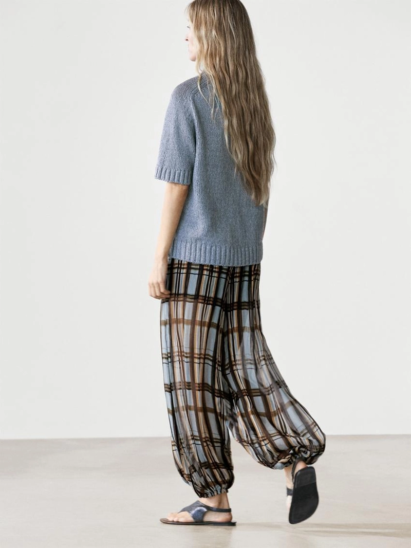 Брюки-саруэль в клетку с легкими штрихами