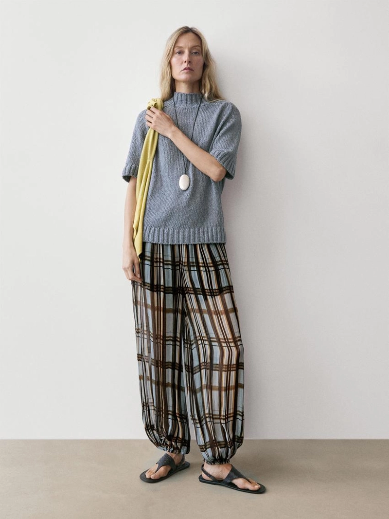 Брюки-саруэль в клетку с легкими штрихами