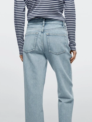 Джинсы прямого кроя- Заказать в России