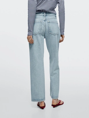 Джинсы прямого кроя- Заказать в России