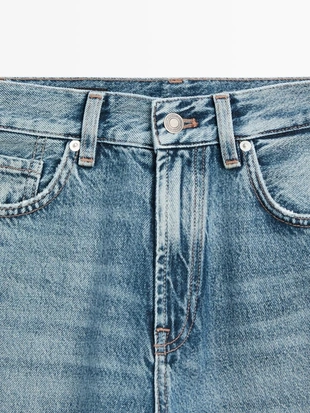 Джинсы с прямыми брючинами и высокой посадкой- Заказать в России