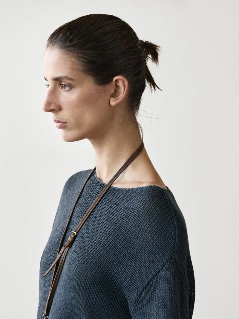 Свитер из смесовой хлопковой вязки с вырезами