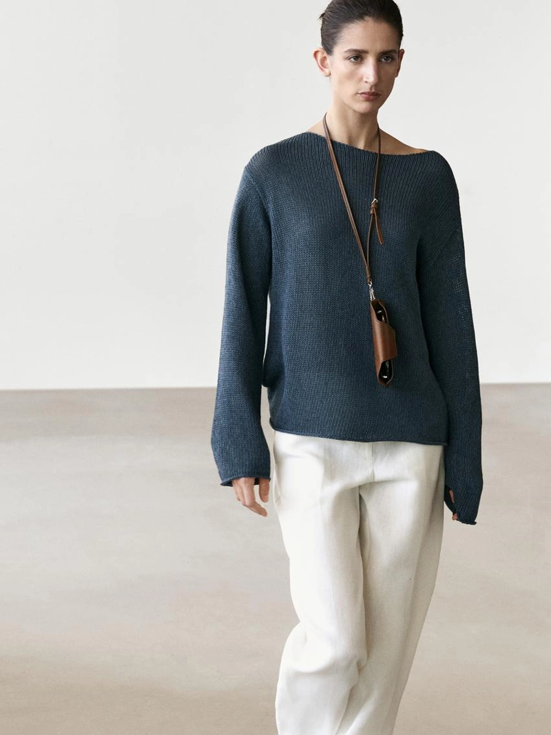 Свитер из смесовой хлопковой вязки с вырезами