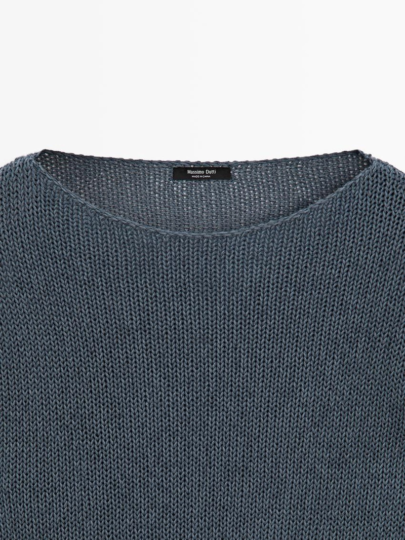 Свитер из смесовой хлопковой вязки с вырезами