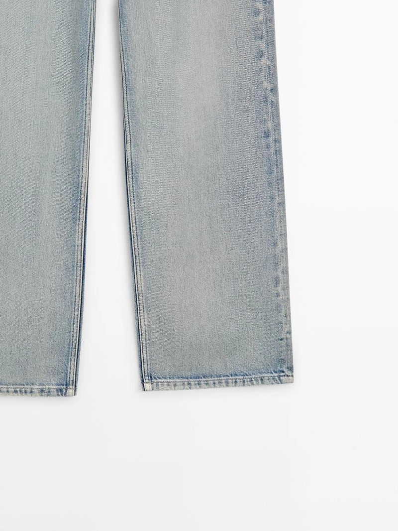 Широкие джинсы средней посадки