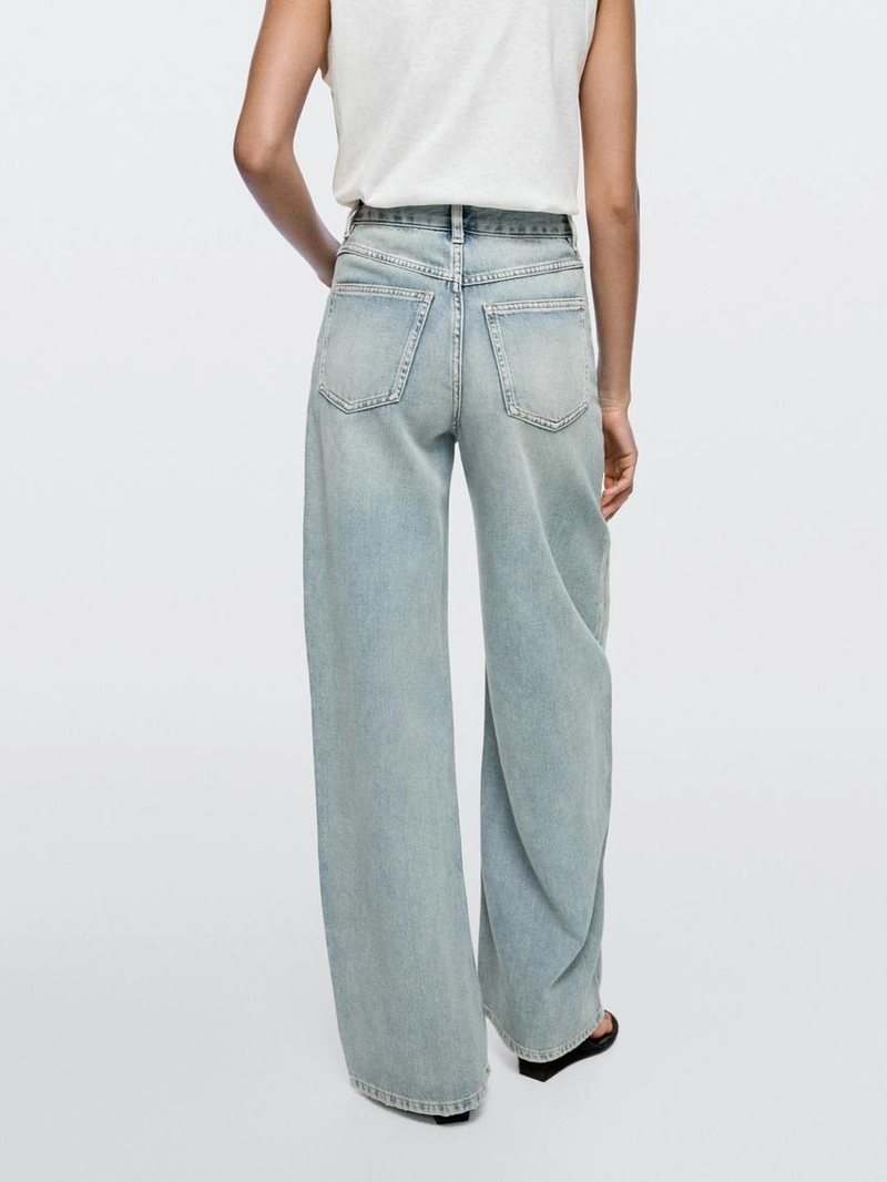 Джинсы свободного кроя