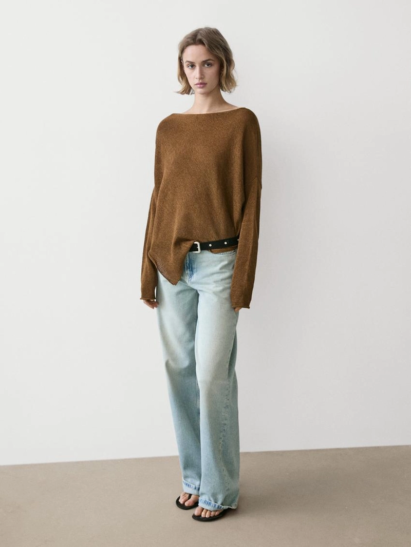 Кофта-пончо с ассиметричным вязаным узором