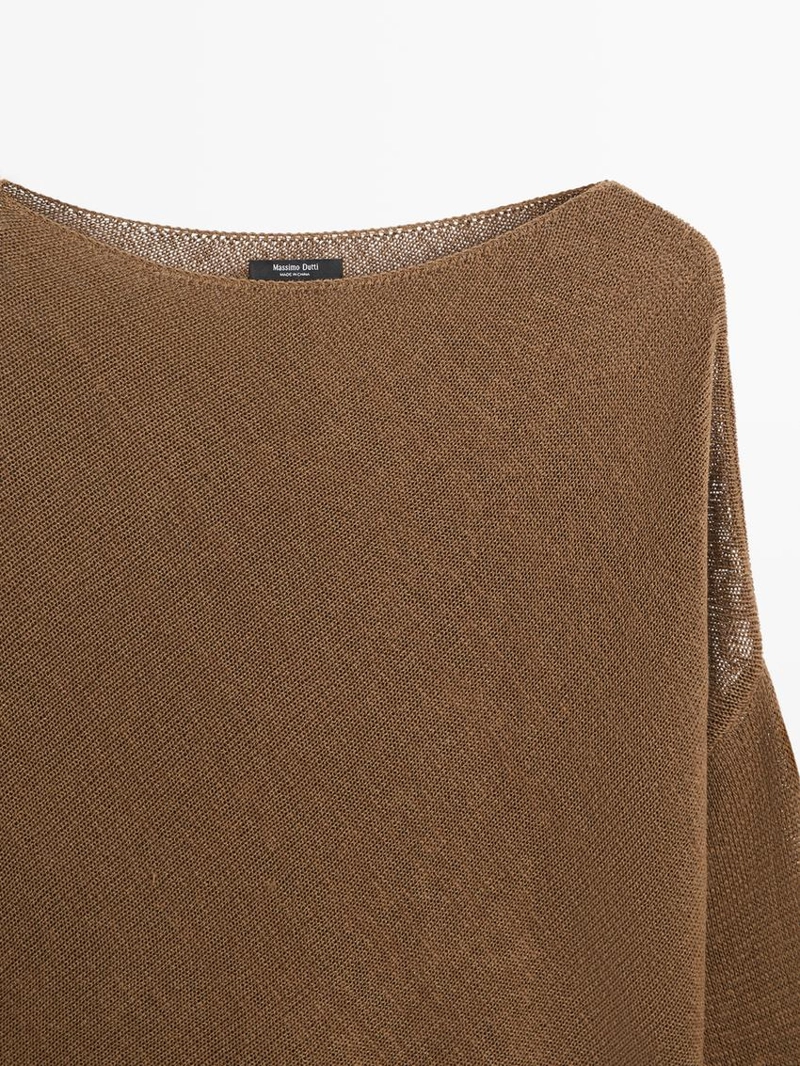 Кофта-пончо с ассиметричным вязаным узором