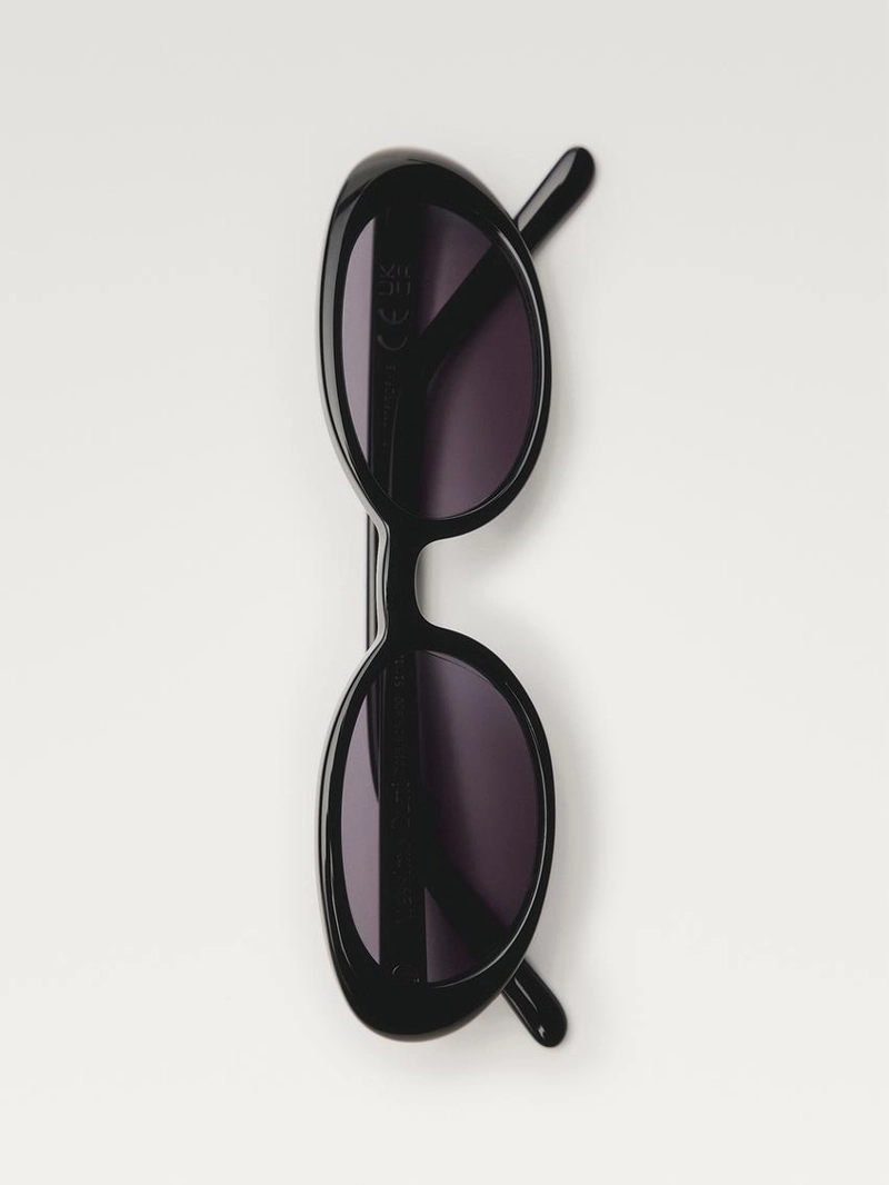 Солнечные очки в миниатюрном овальном дизайне