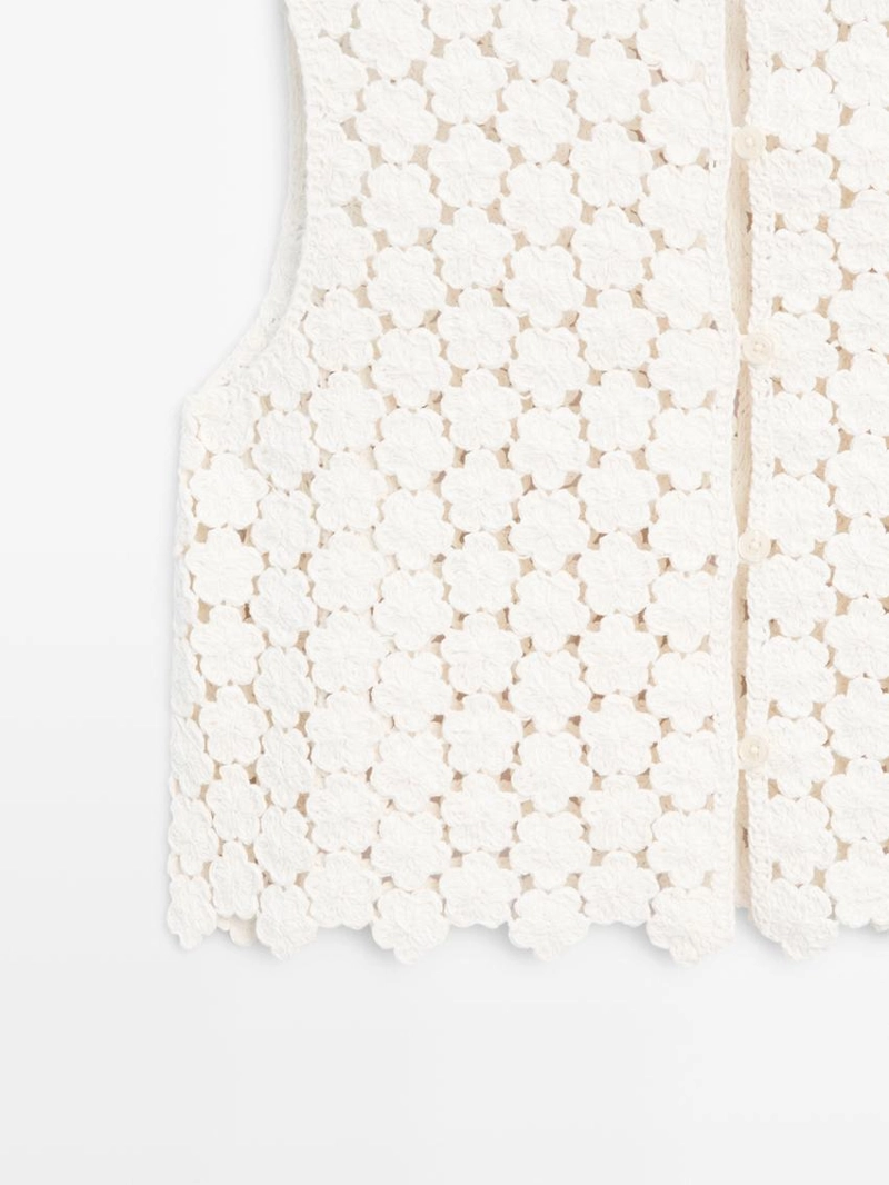 Хлопковый жилет с кружевными цветами