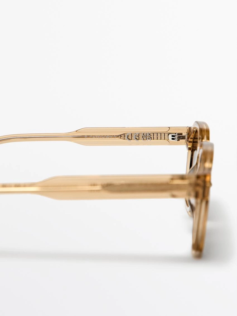 Солнцезащитные очки с геометрическим узором