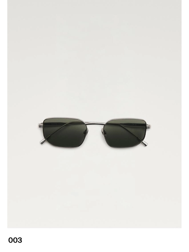 Солнечные очки с металлической оправой