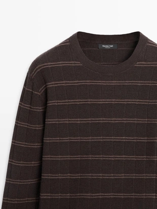 Джемпер из вязаного трикотажа в полоску с круглым вырезом- Заказать в России