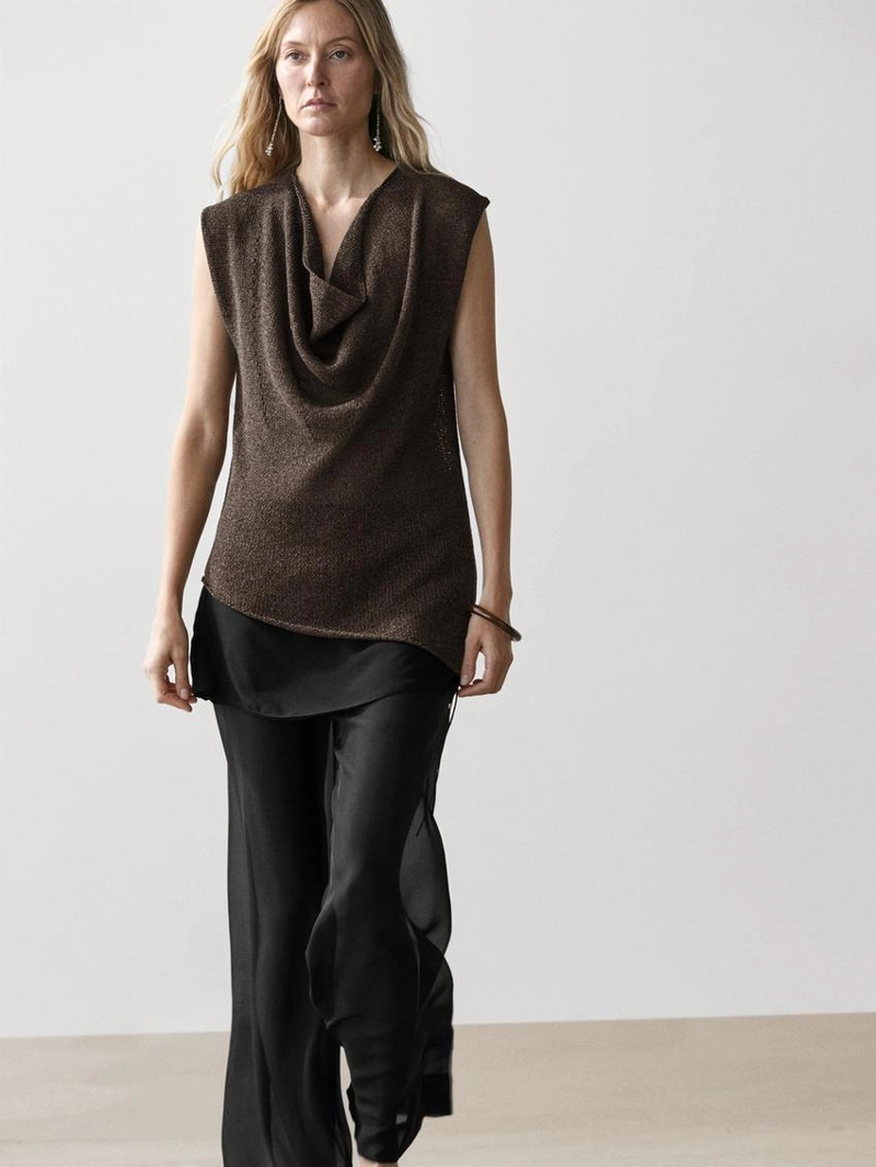 Топ с асимметричным воротником