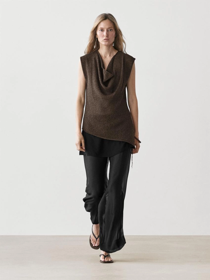 Топ с асимметричным воротником