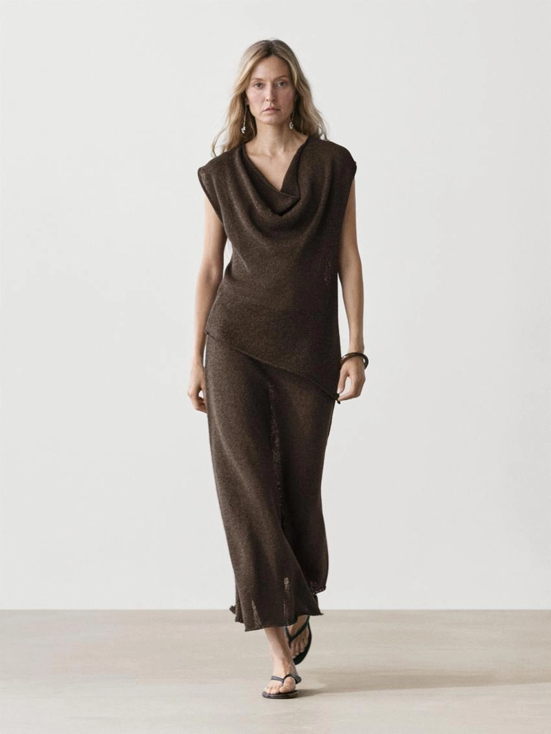 Топ с асимметричным воротником