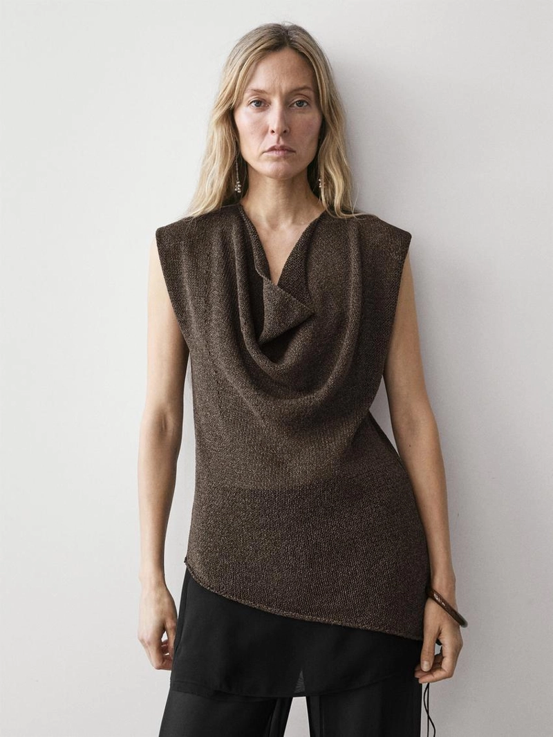 Топ с асимметричным воротником