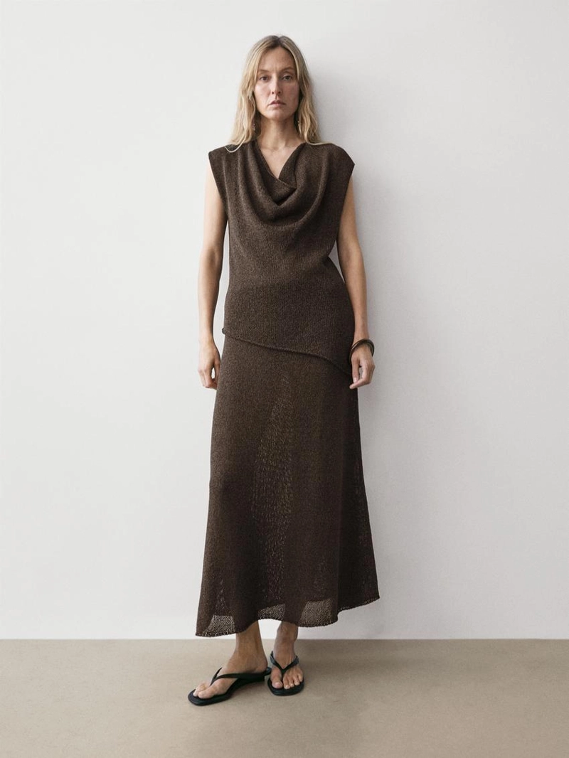 Топ с асимметричным воротником