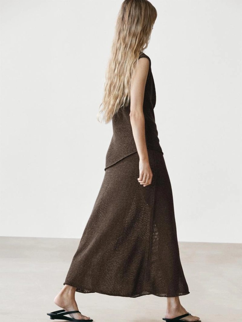 Топ с асимметричным воротником