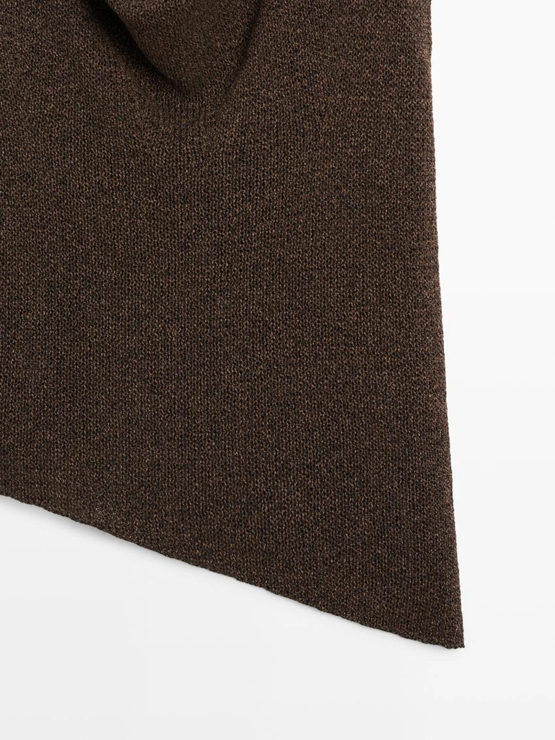 Топ с асимметричным воротником