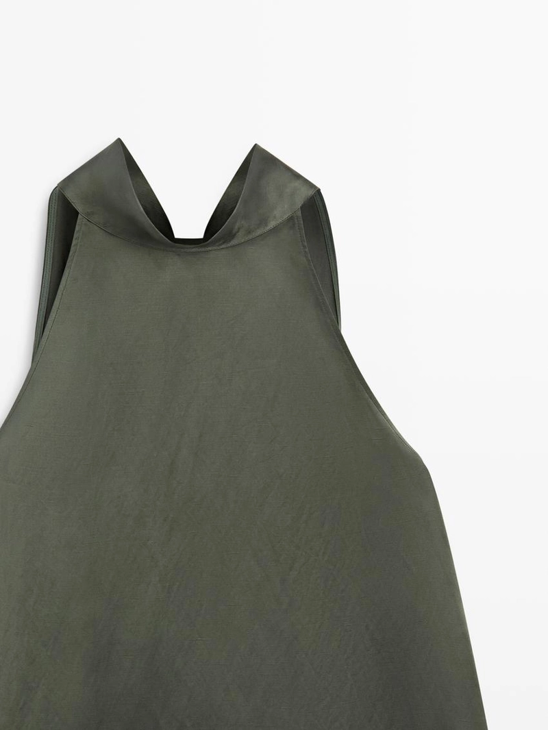 Топ с завязкой на шее из атласа