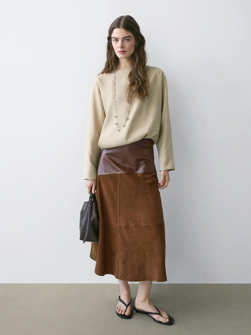 Юбка из замши нубука с асимметричным клином
