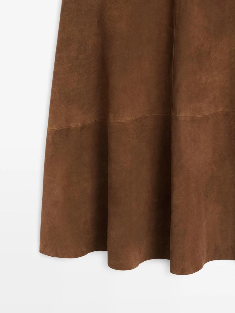 Юбка из замши нубука с асимметричным клином