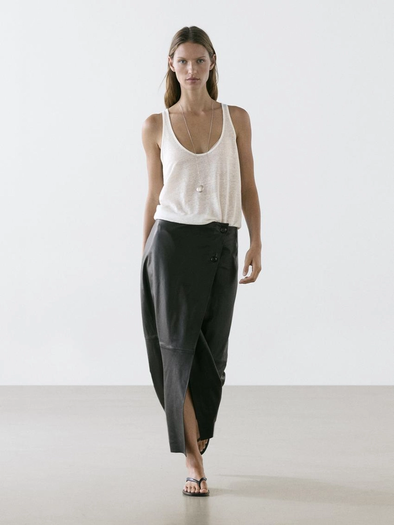 Юбка-миди из натуральной кожи с швами