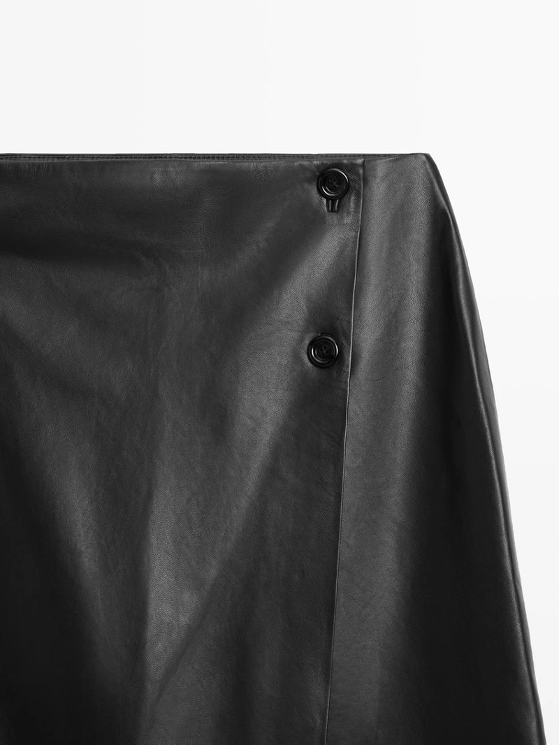 Юбка-миди из натуральной кожи с швами