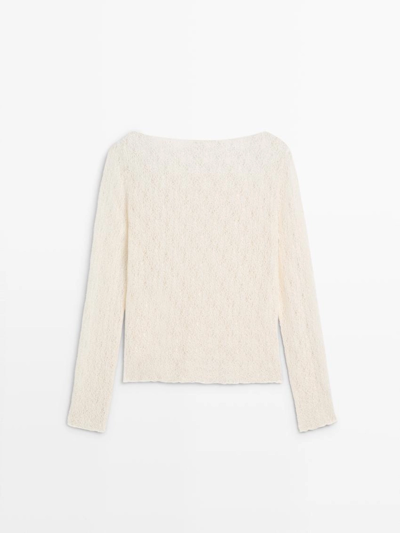 Футболка с лодочным вырезом и деталями из кружева