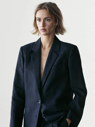 Пиджак из льна с деталями на пуговицах- Заказать в России