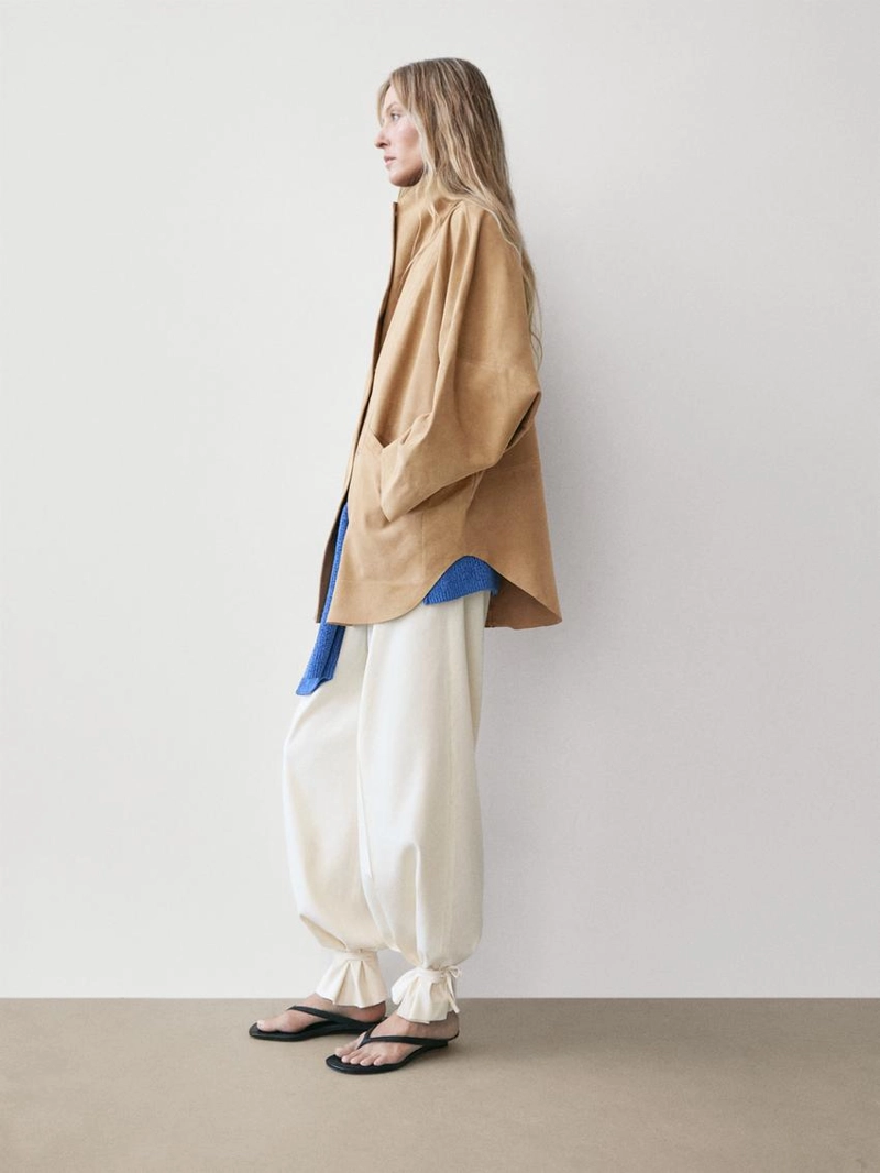 Плащ из замши с пуговицами