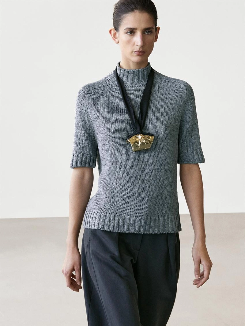 Вязанный свитер с мокрым воротником из хлопкового смесового материала