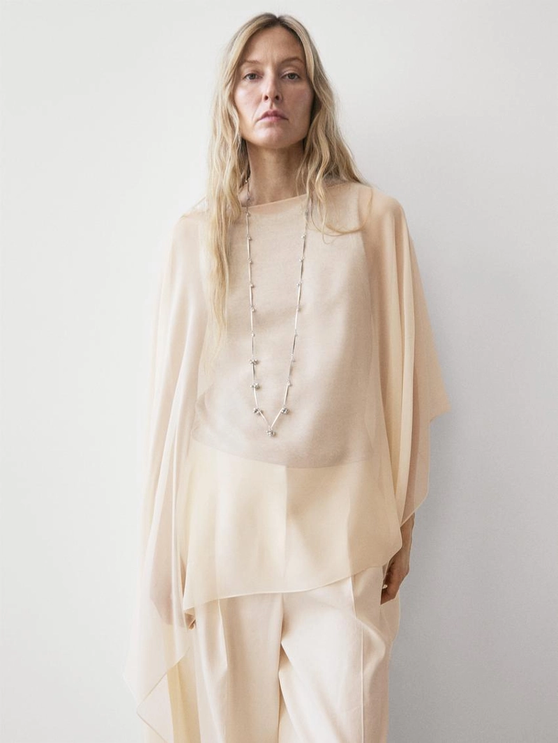 Косынка из шелка с асимметричным кроем