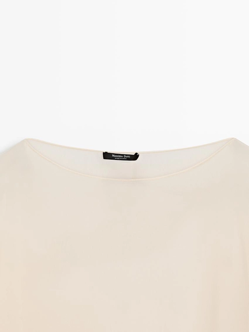 Косынка из шелка с асимметричным кроем