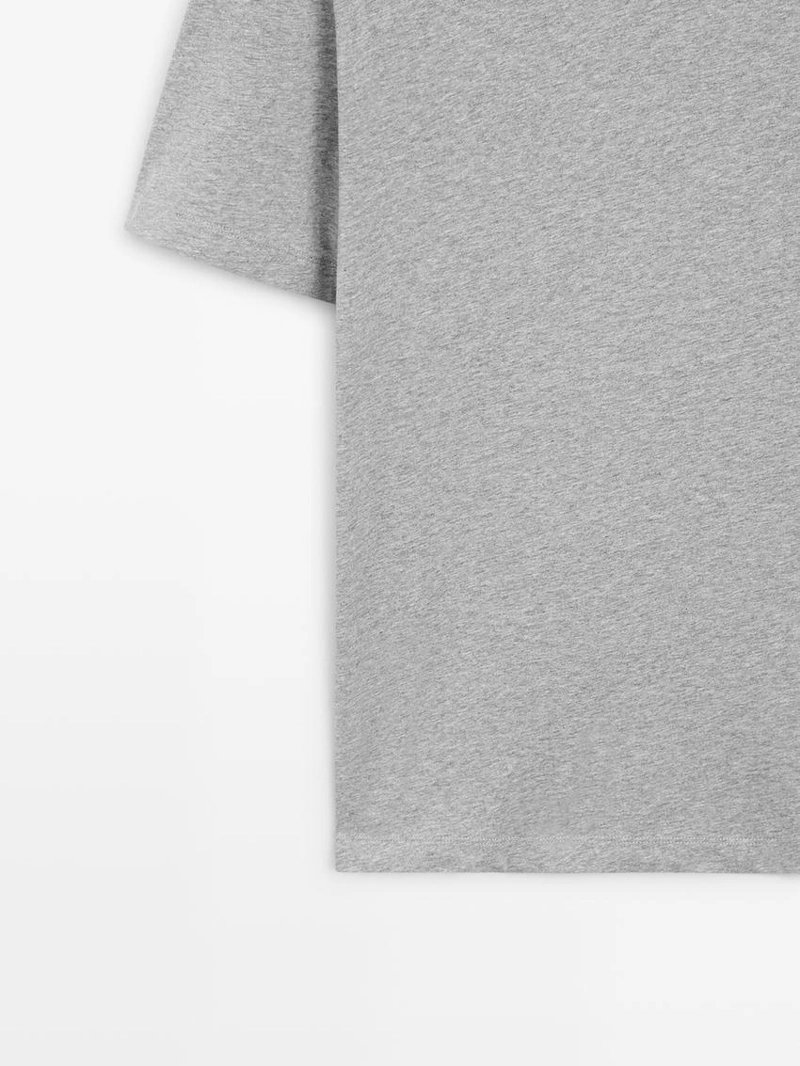 Футболка с v-образным вырезом из 100% хлопка