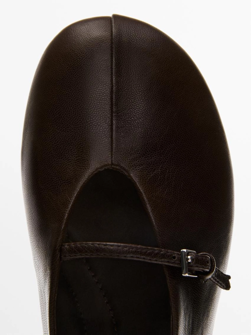 Туфли балетки из кожи с пряжкой