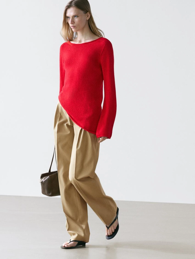 Брюки прямого кроя с защипами