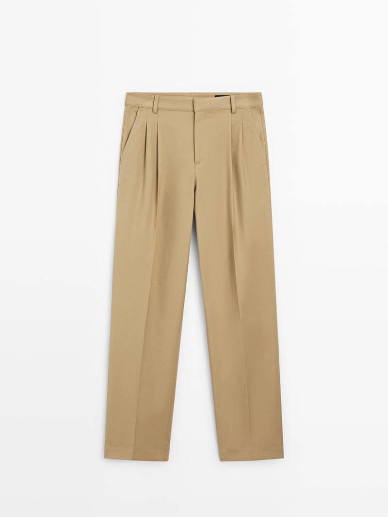 Брюки прямого кроя с защипами