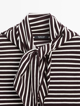 Футболка с полосками из хлопкового смесового материала с деталями шарфа- Заказать в России