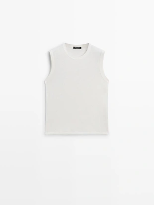 Рукаво́й льня́ной футбо́лка без руко́в- Заказать в России