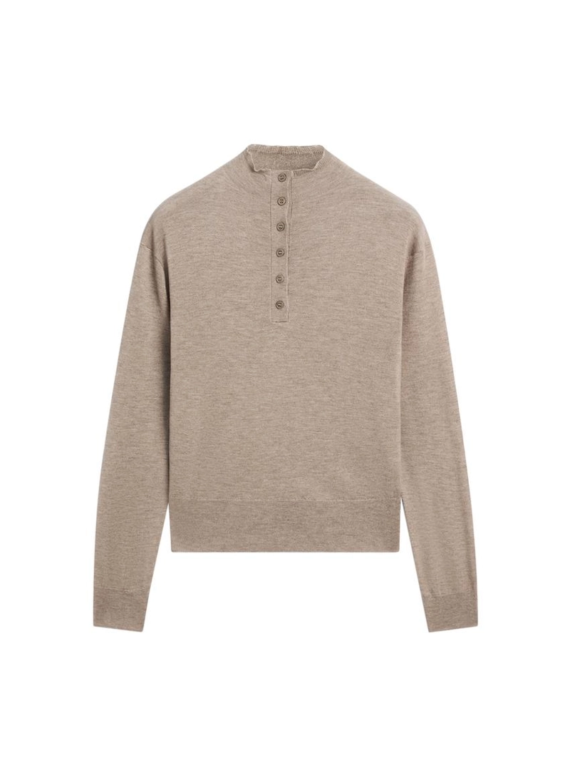 Свитер с маком высокий горловиной на пуговицах