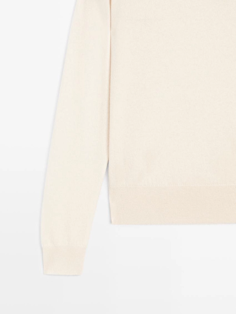 Свитер с v-образным вырезом из шерстяной смеси