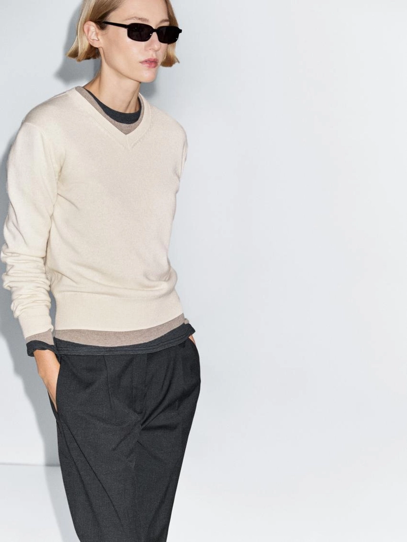 Свитер с v-образным вырезом из шерстяной смеси