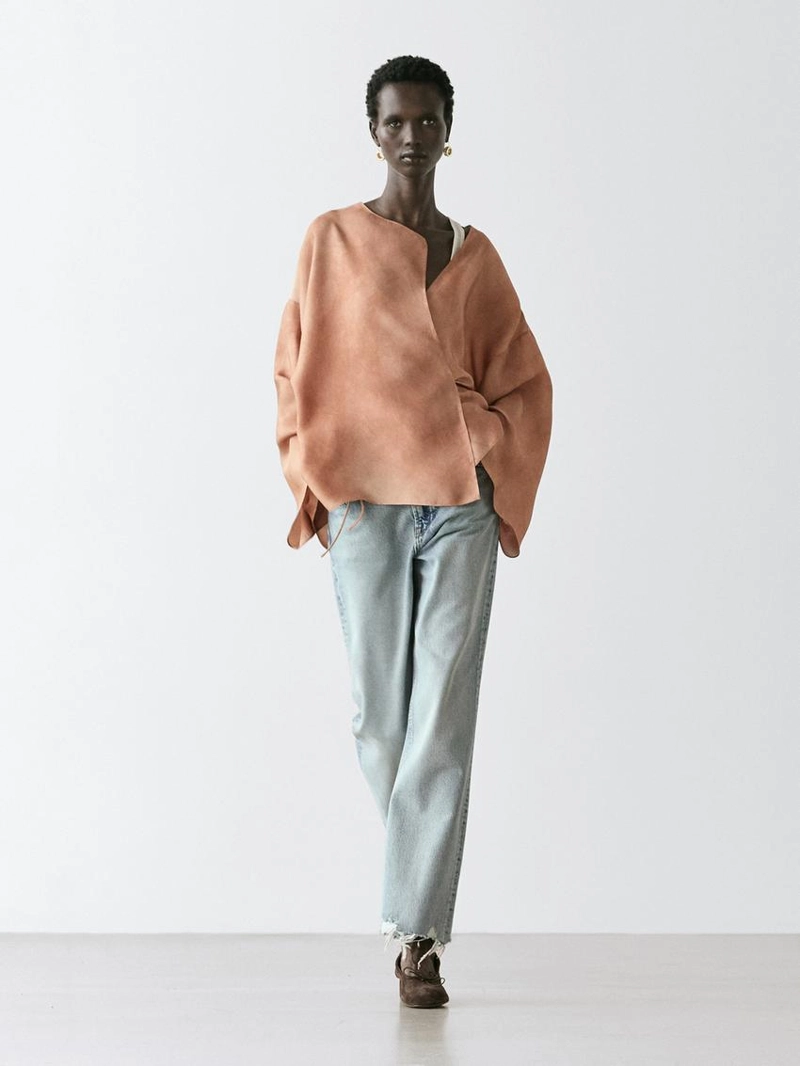 Блуза с драпировкой и широкими рукавами