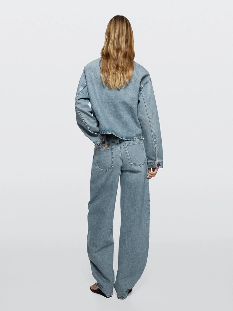 Джинсовая короткая куртка