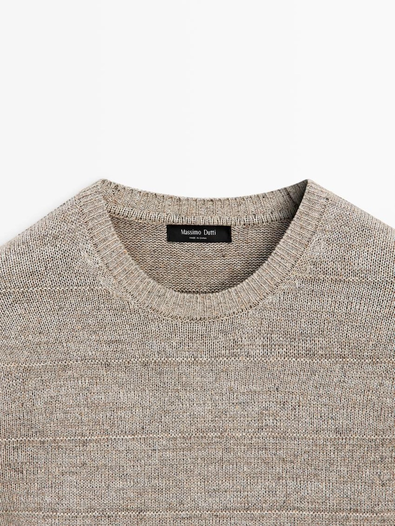 Джемпер с круглым вырезом и полосками из трикотажа