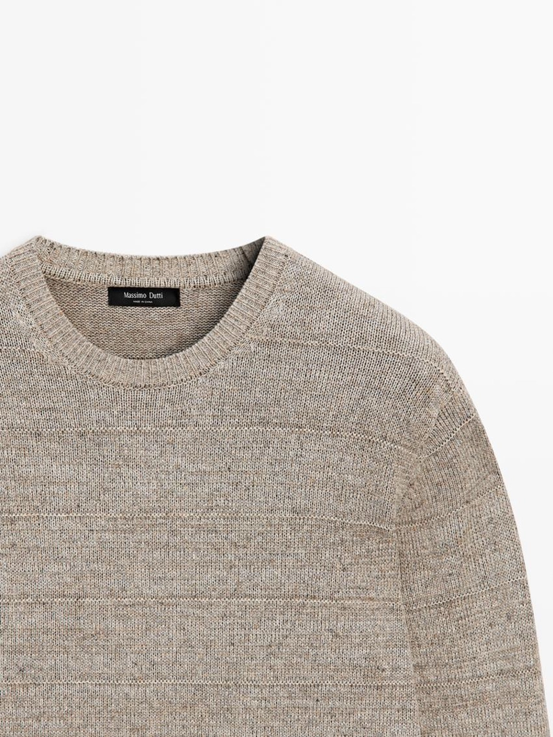 Джемпер с круглым вырезом и полосками из трикотажа